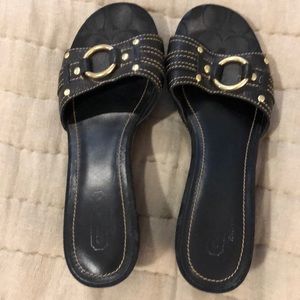 Women’s coach Janeesa Sig wedge-Black- size 9M